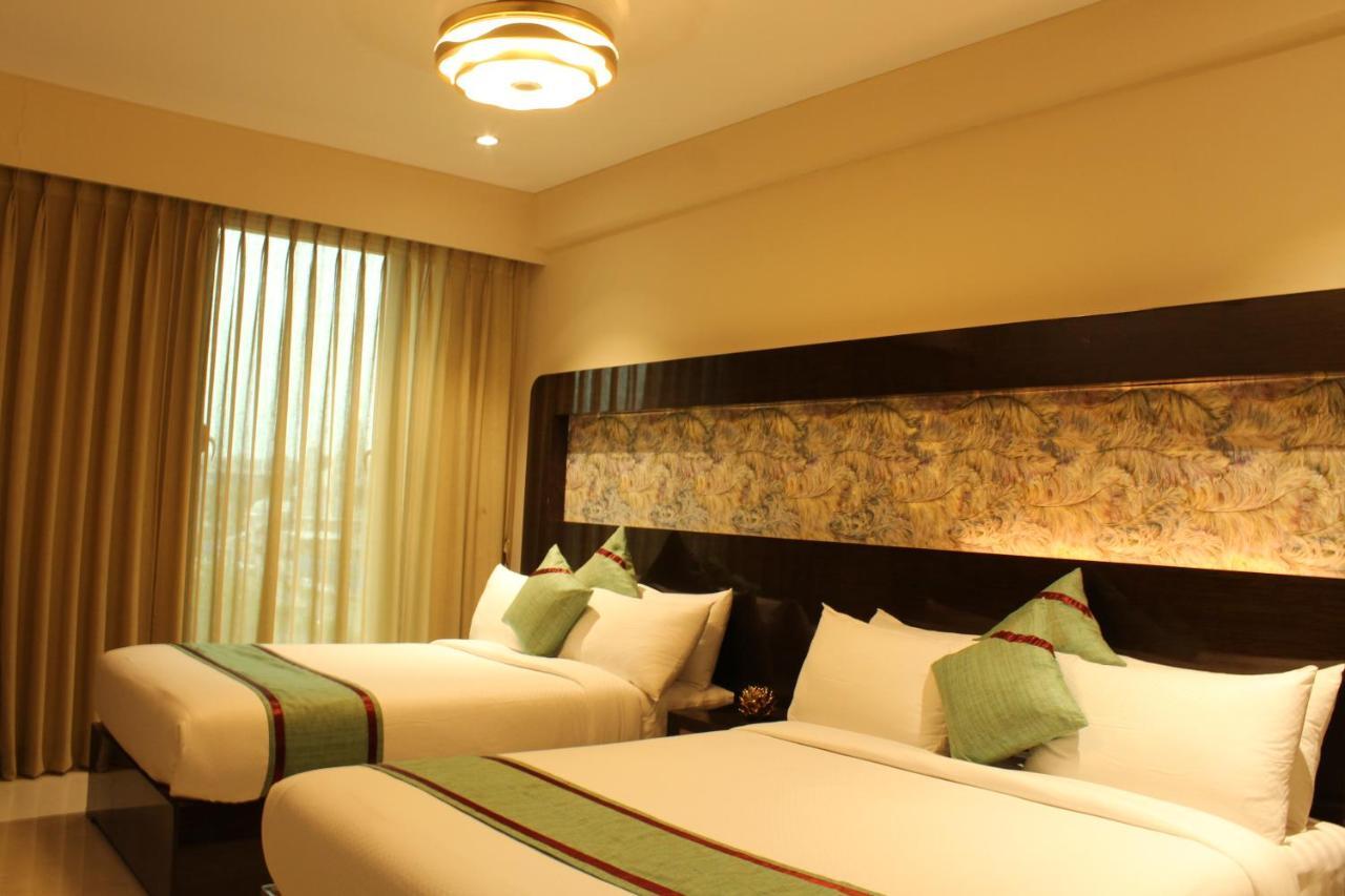 Zip By Spree Hotels Surate Extérieur photo